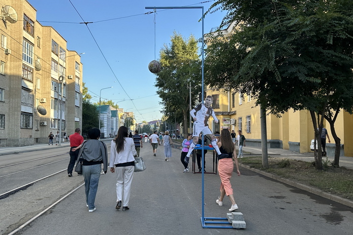 На проспекте Шакарима открыли обновленный сквер